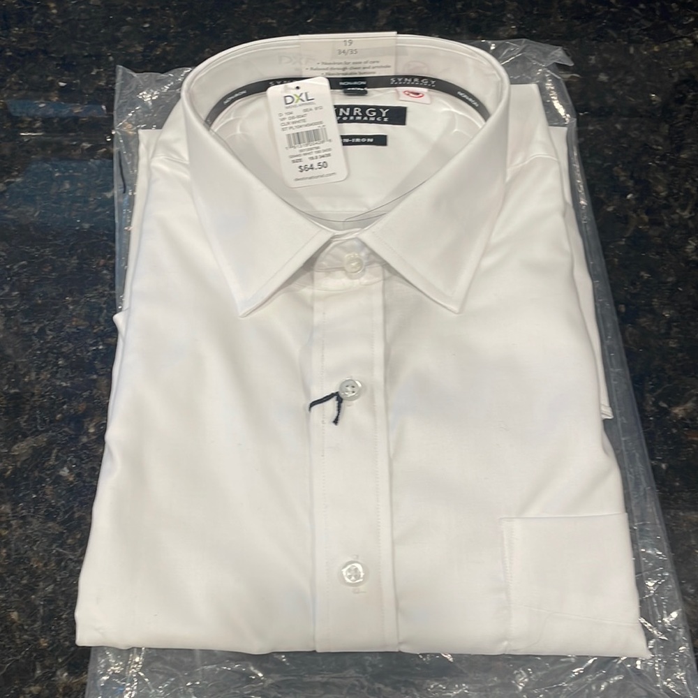 Synrgy Button Down w/ magnetic buttons new w/tags. 19 neck 34/35 arm length